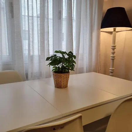 605A Apartamento céntrico 2 habitaciones by R2R Consulting * Oviedo